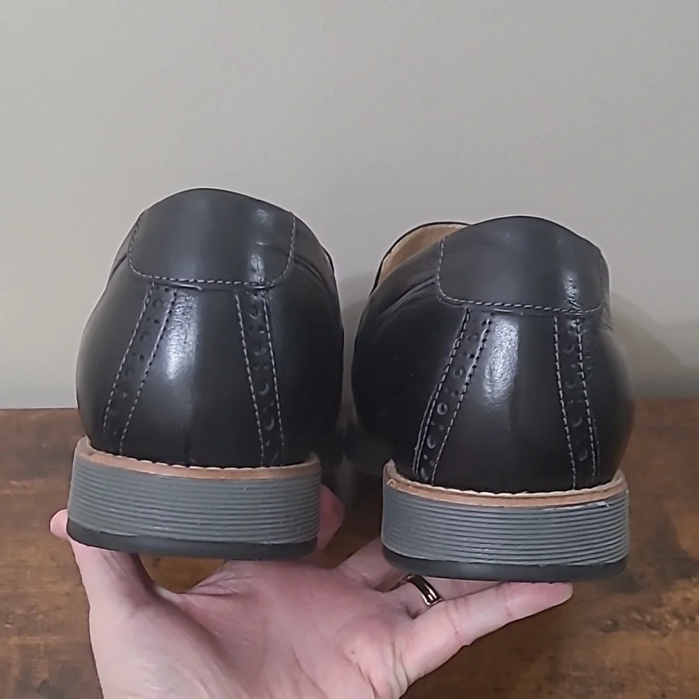 Johnston & Murphy Black Sheepskin Leather Slip-On Penny Loafers size 11.5